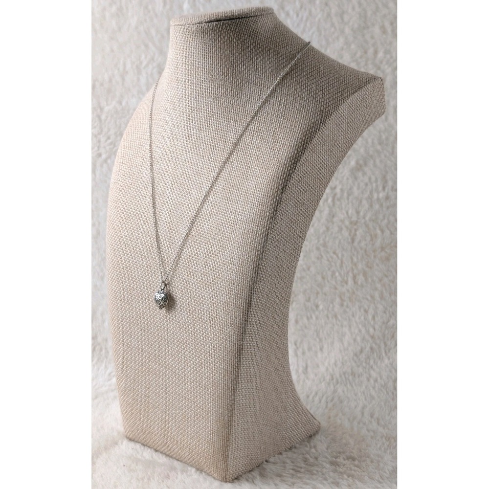 Filigree Heart Pendant Necklace Silver Tone‎ Openwork Delicate Chain